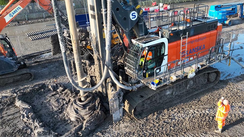 CFA piling rig at work